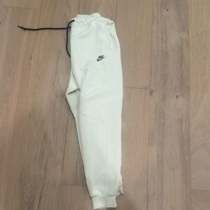 Men’s Nike Sweatpant and Hoodie Set